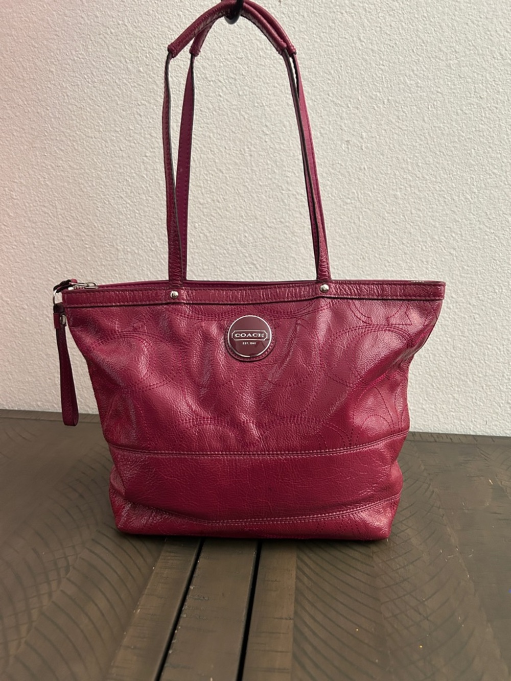 Coach Stitched Signature berry pink patent leather tote bag No. F1193-F15142